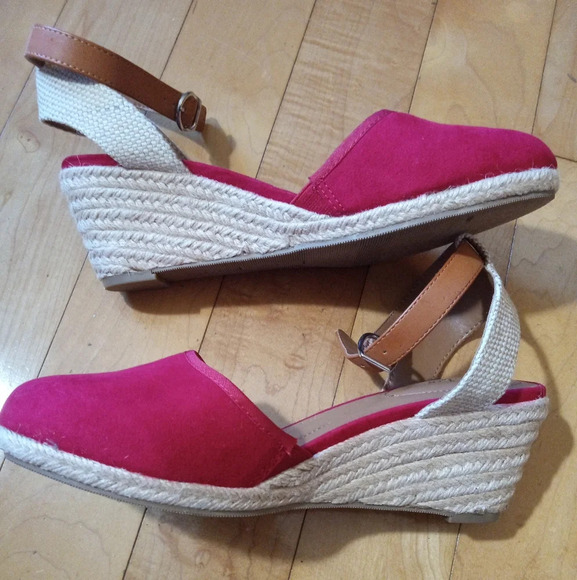 Style & Co. Red suede espadrilles wedge sandals EUC women size 9 - Picture 2 of 6